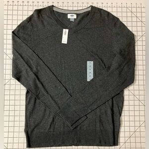 NWT Old Navy Men’s Medium V-Neck Grey Sweater